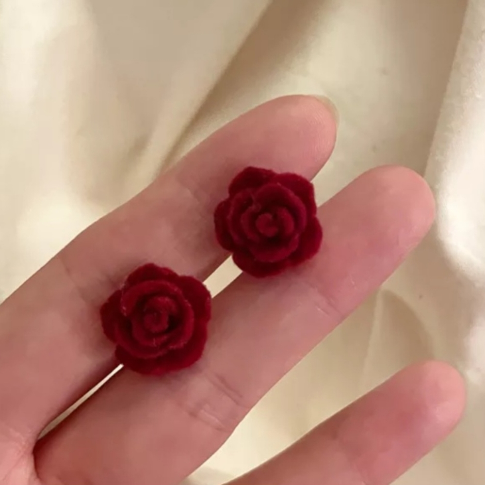 🥳Host Pick🥳 Rose Earrings - Picture 1 of 7